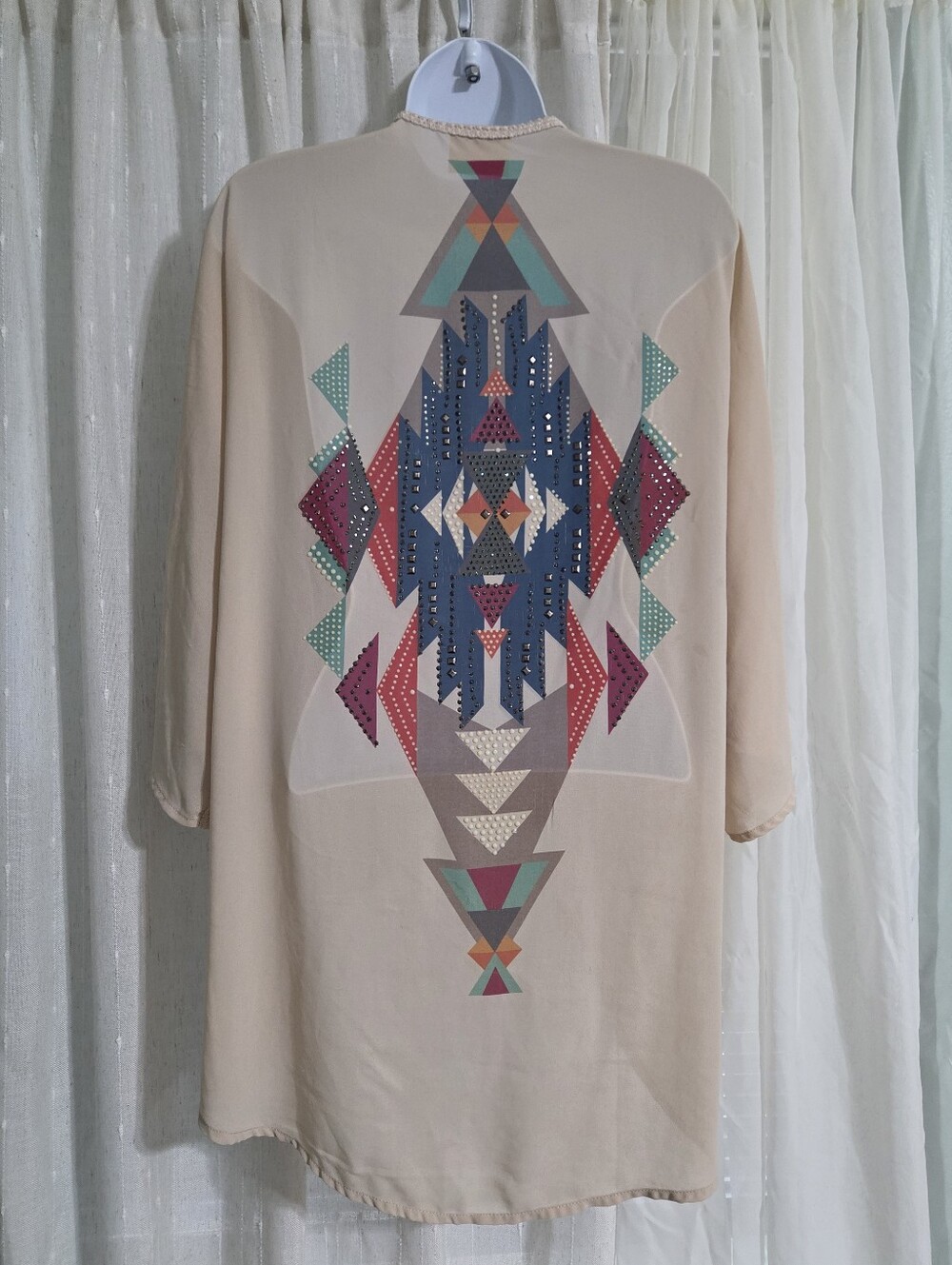 Vocal Cream Top with Pink, Teal and Gray Geometric Print